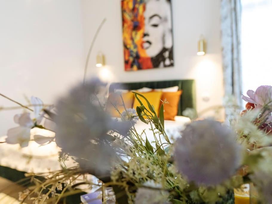 Le Bijou De Marilyn Apartment บูคาเรสต์ ภายนอก รูปภาพ
