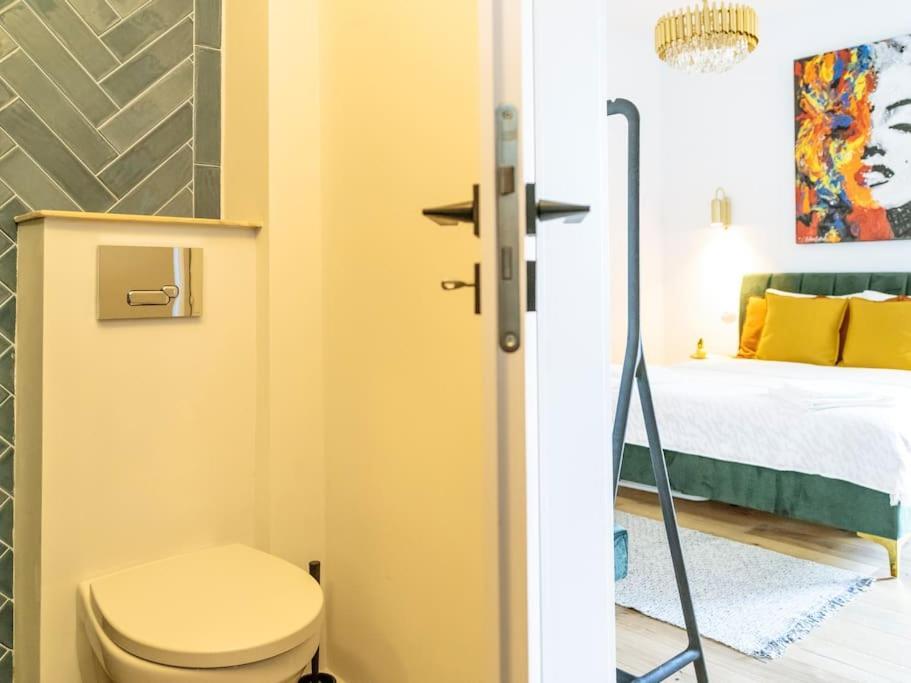 Le Bijou De Marilyn Apartment บูคาเรสต์ ภายนอก รูปภาพ