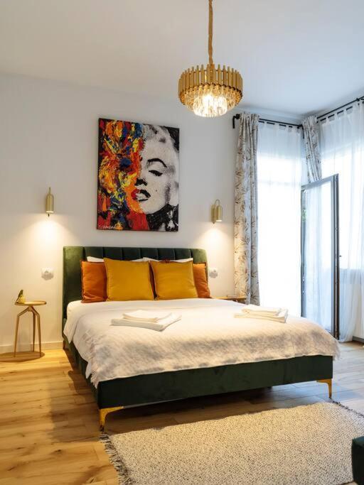 Le Bijou De Marilyn Apartment บูคาเรสต์ ภายนอก รูปภาพ