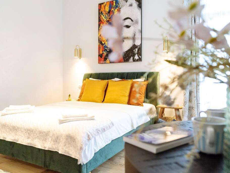 Le Bijou De Marilyn Apartment บูคาเรสต์ ภายนอก รูปภาพ